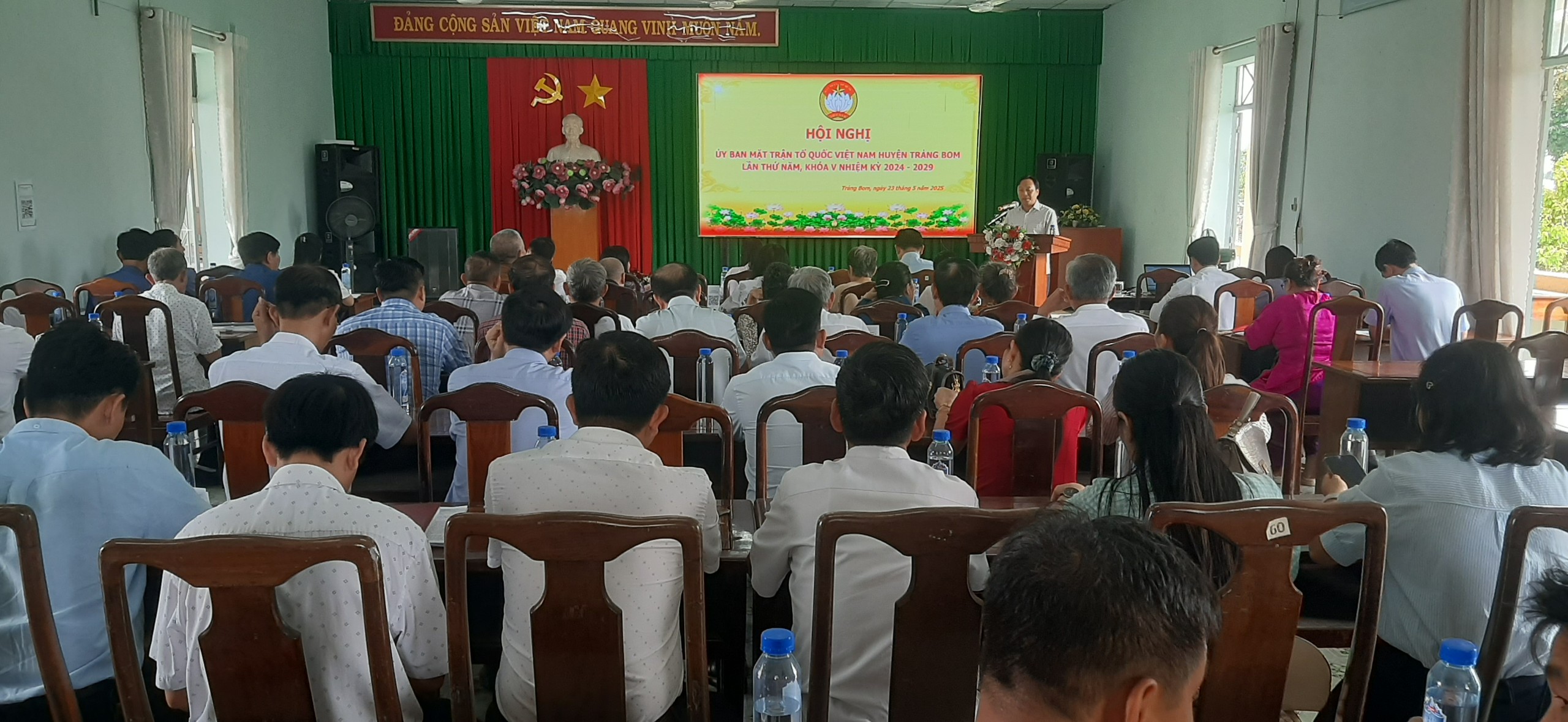 GOP Y HIEN PHAP.jpg