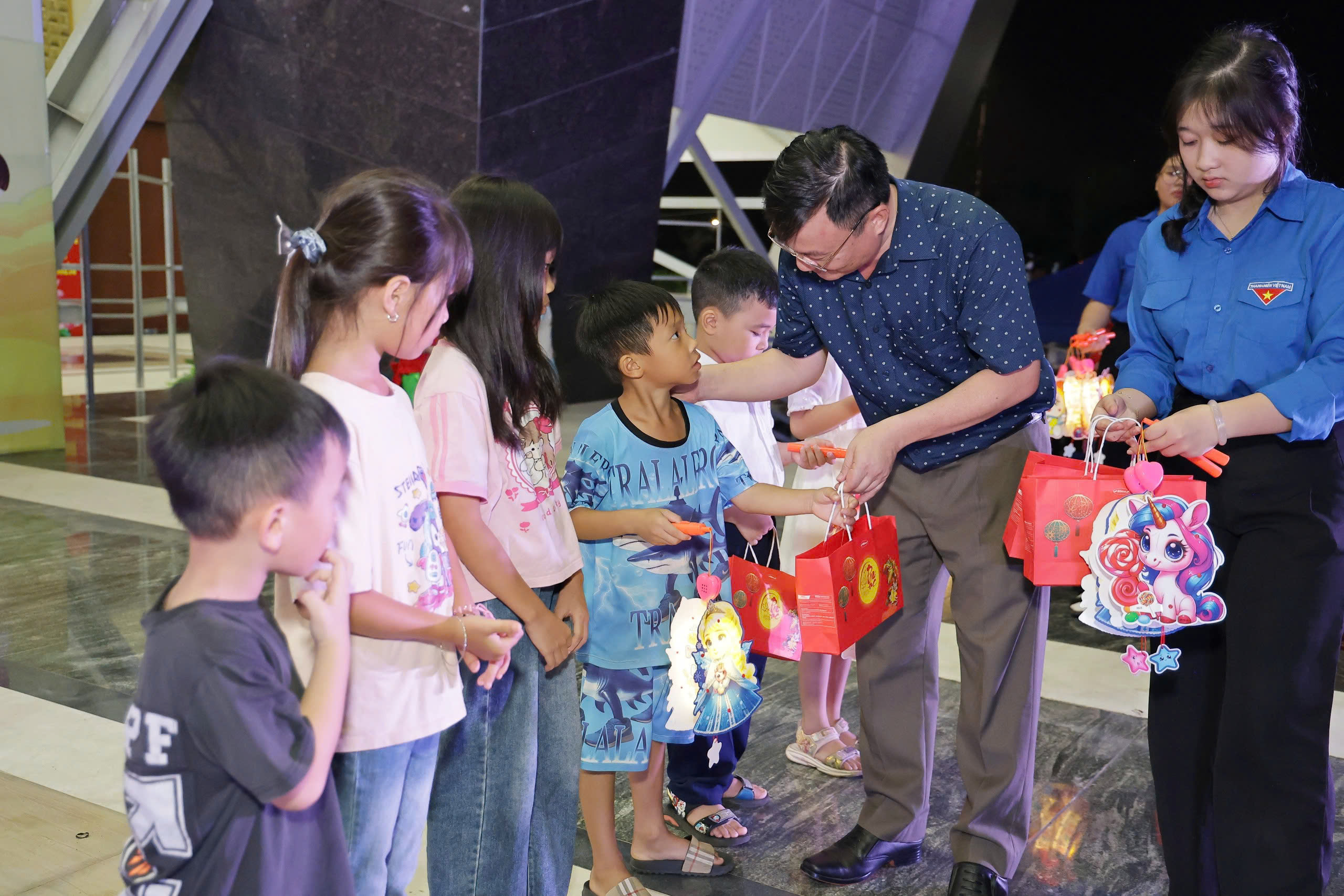 gen h z7085397777421 28a1a5c0627fdcb9abef4014e92b2670