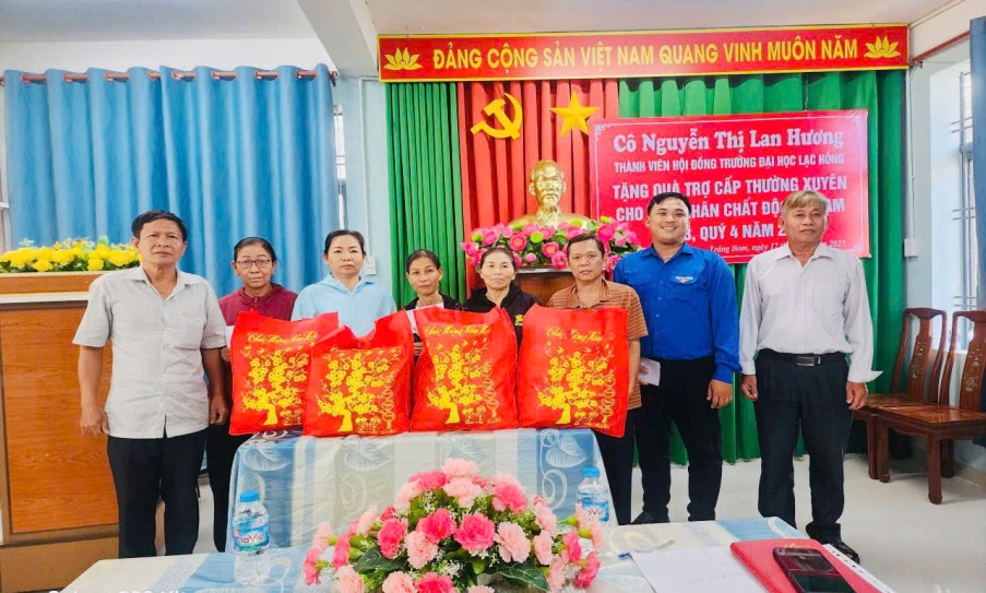 Description: C:\Users\THAO\Downloads\z7336418379882_c4eea43e949c60cca20c6f935cd674df.jpg