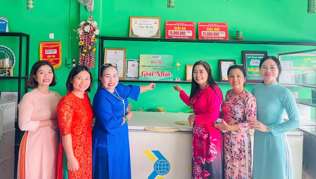 Description: C:\Users\THAO\Downloads\1.jpg