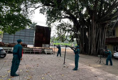 Description: F:\1 Trảng Bom 2026\1 Tuyên huấn\Hình ảnh hoạt động Ban CHQS xã Trảng Bom 23.3\14 LUYỆN TẬP BẮN MỤC TIÊU MÁY BAY BAY THẤP.jpg