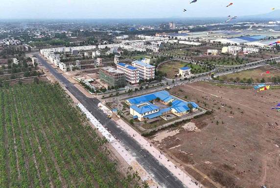 Khu chung cư phục vụ công nhân thuộc Dự án phát triển nhà ở Khu Trung tâm dịch vụ Khu công nghiệp Bàu Xéo tại xã Trảng Bom, tỉnh Đồng Nai. Ảnh: HAC